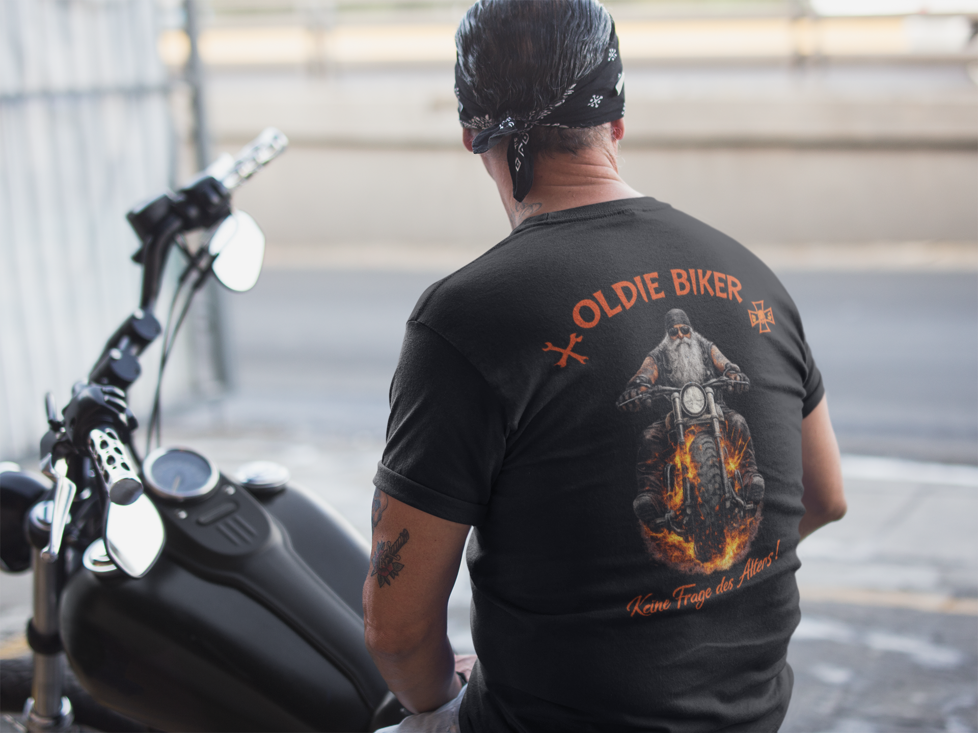 OLDIE BIKER